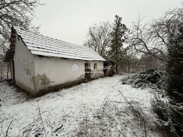 Eladó családi ház, Kecskeméten 17.99 M Ft, 1 szobás