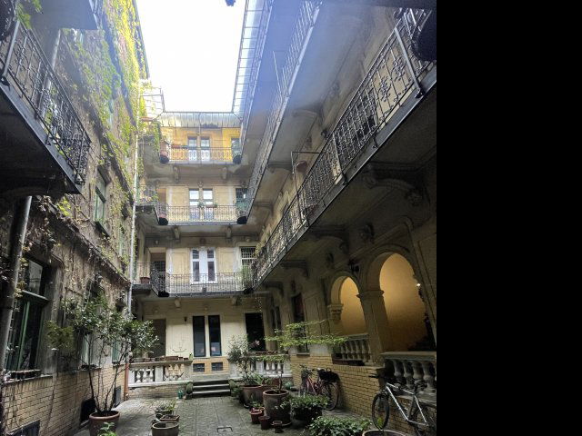 Eladó téglalakás, Budapesten, VI. kerületben 99.9 M Ft, 3 szobás