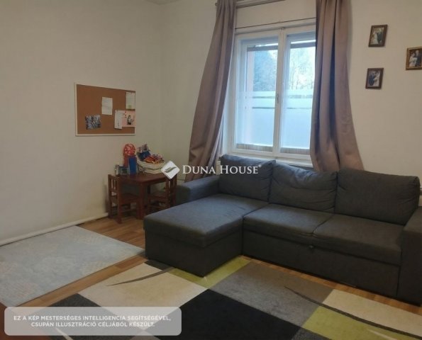 Eladó családi ház, Székesfehérvárott 74 M Ft, 3 szobás