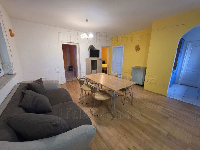 Kiadó családi ház, albérlet, Balatonfenyvesen 250 E Ft / hó