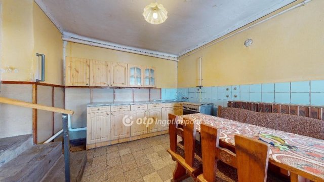 Eladó családi ház, Fehérgyarmaton 24 M Ft, 3 szobás