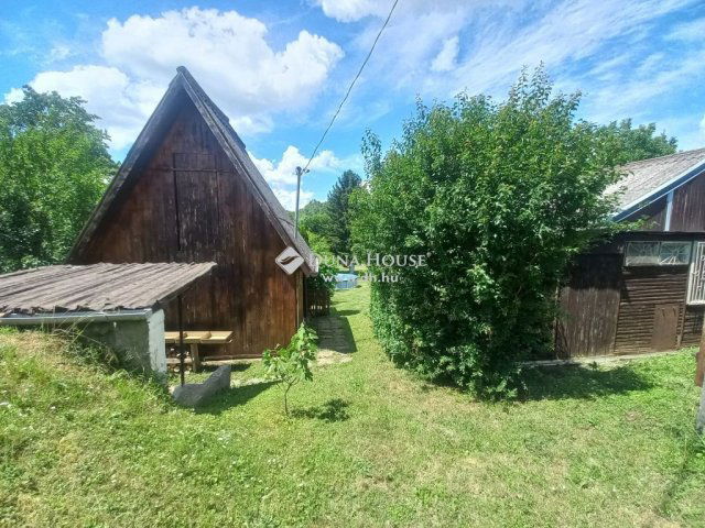 Eladó családi ház, Gyódon 11.999 M Ft, 2 szobás