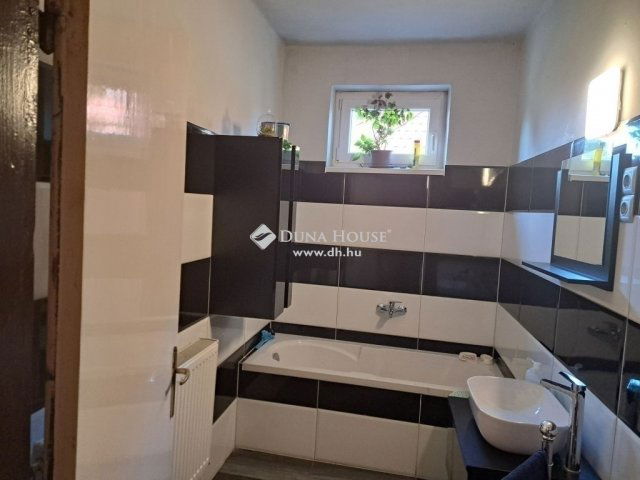 Eladó családi ház, Gyömrőn 105.5 M Ft, 4 szobás