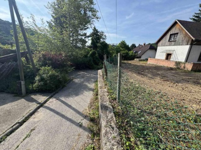 Eladó családi ház, Solymáron 129.9 M Ft, 4+1 szobás