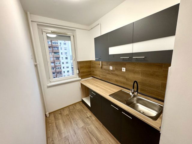 Eladó téglalakás, Budapesten, XI. kerületben, Etele úton