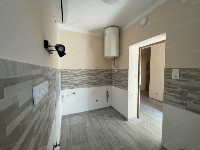 Eladó téglalakás, Almásfüzitőn 31.99 M Ft, 2 szobás