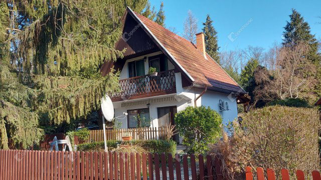 Eladó nyaraló, Dobozon 27.6 M Ft, 3 szobás / költözzbe.hu