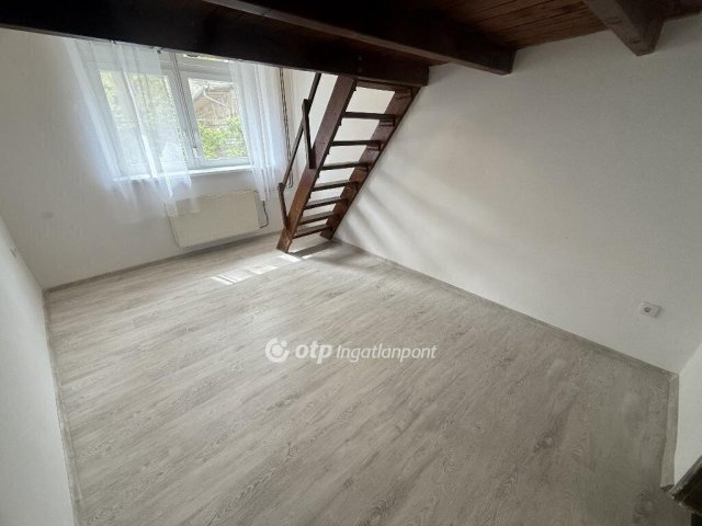 Eladó téglalakás, Budapesten, VIII. kerületben 42.9 M Ft