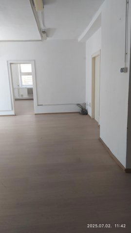 Kiadó ipari ingatlan, Budapesten, III. kerületben 207 E Ft / hó