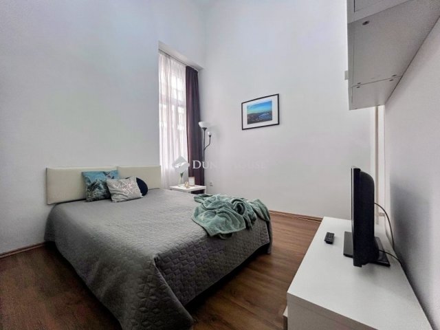 Eladó téglalakás, Budapesten, V. kerületben 84 M Ft, 2 szobás