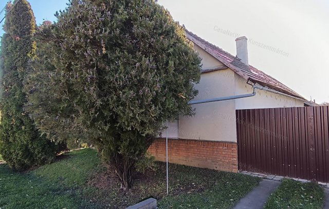 Eladó családi ház, Kunszentmártonban 10.9 M Ft, 2 szobás