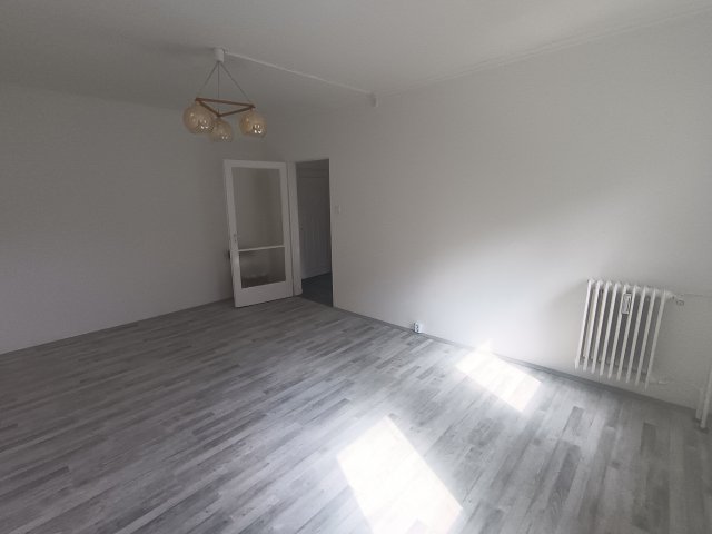 Eladó panellakás, Pécsett, Olga utcában 36.8 M Ft, 1+1 szobás