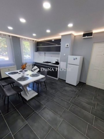 Eladó panellakás, Budapesten, XX. kerületben 74.9 M Ft, 3 szobás