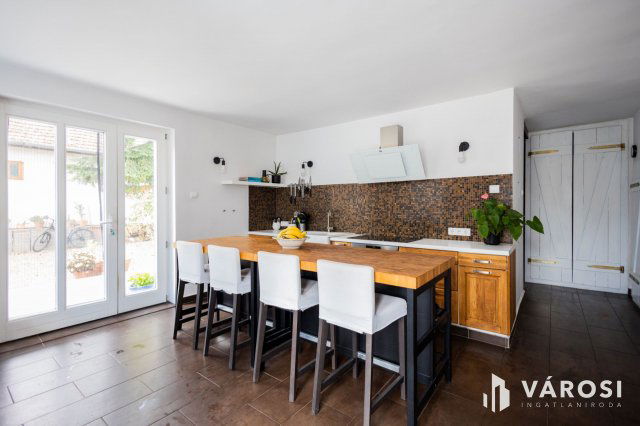 Eladó családi ház, Gyulán 149 M Ft, 3 szobás