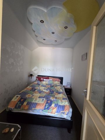 Eladó családi ház, Szegeden 99.5 M Ft, 8 szobás