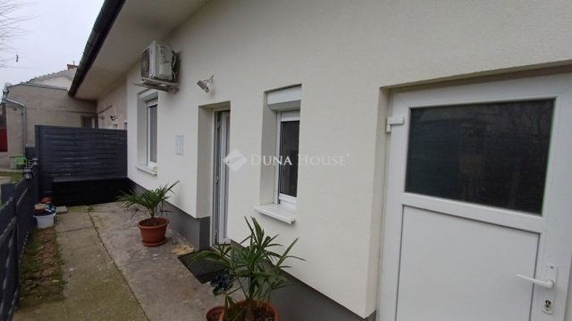 Eladó téglalakás, Budapesten, XV. kerületben 74.9 M Ft, 2 szobás