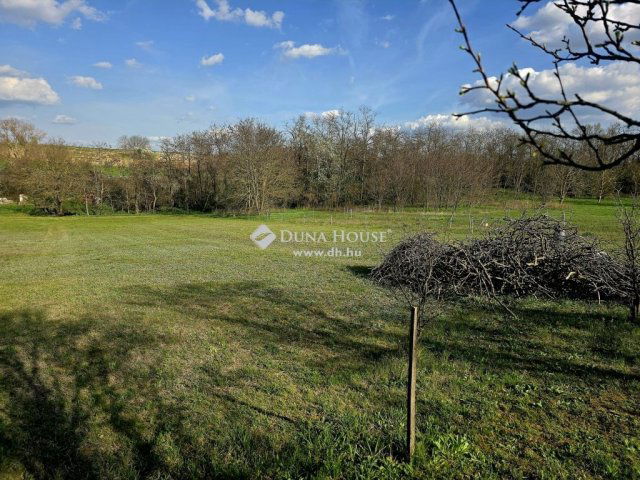 Eladó telek, Pécsudvardon 9.9 M Ft / költözzbe.hu