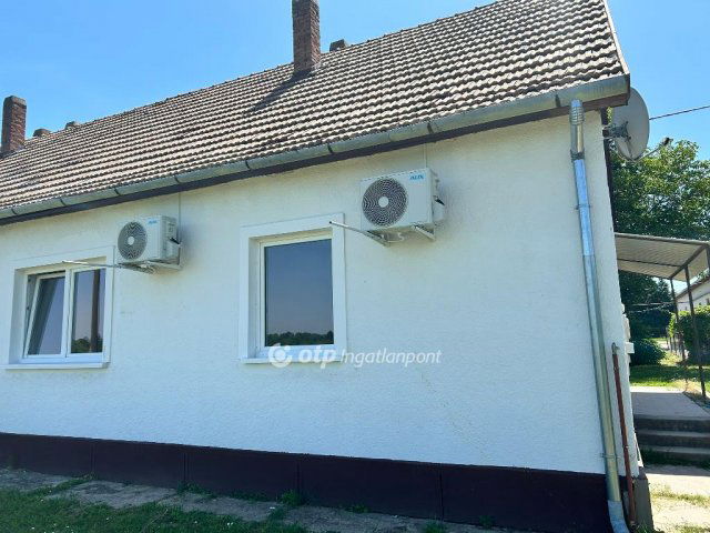 Eladó ikerház, Magyarbólyon 17.65 M Ft, 2 szobás