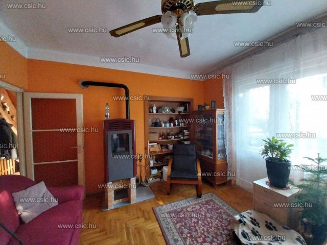 Eladó családi ház, Budapesten, XVI. kerületben 114 M Ft