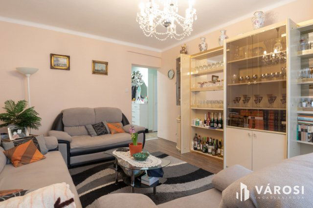 Eladó téglalakás, Szegeden 59.9 M Ft, 2 szobás