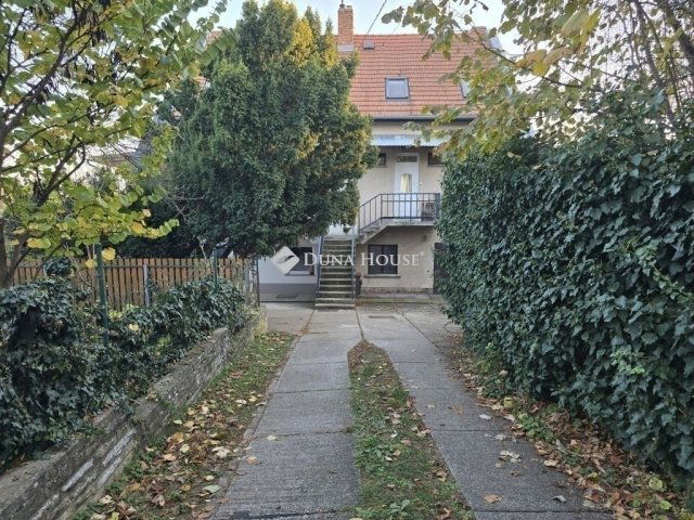 Eladó ikerház, Pécsett 79.9 M Ft, 3 szobás