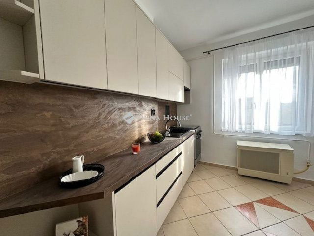 Eladó téglalakás, Veszprémben 69.9 M Ft, 2 szobás