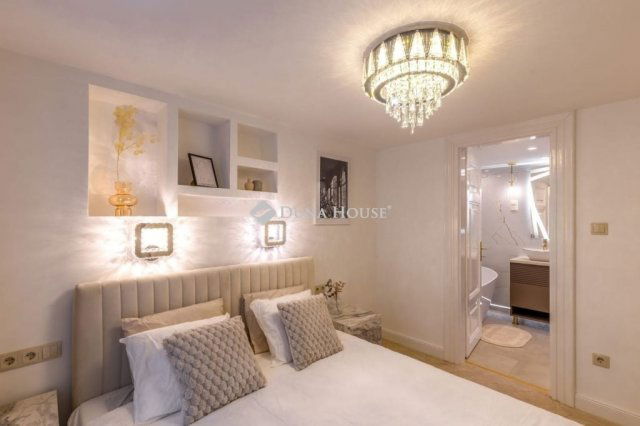 Eladó téglalakás, Budapesten, V. kerületben 159.9 M Ft, 3 szobás