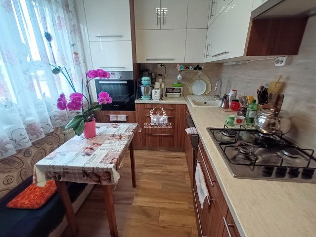 Eladó panellakás, Ózdon 14.9 M Ft, 3 szobás