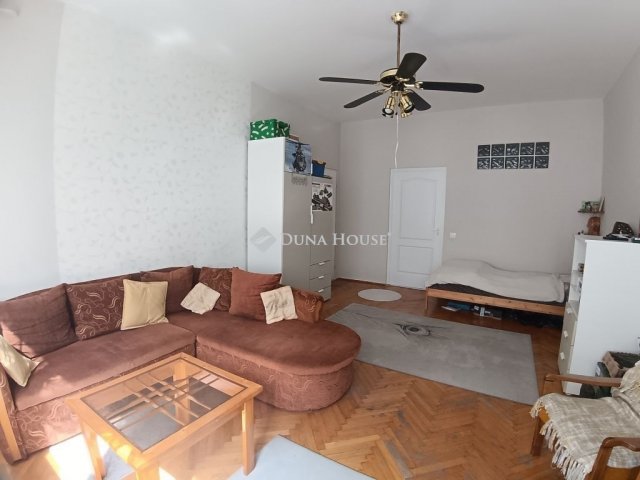 Eladó téglalakás, Budapesten, XX. kerületben 79.9 M Ft, 3 szobás