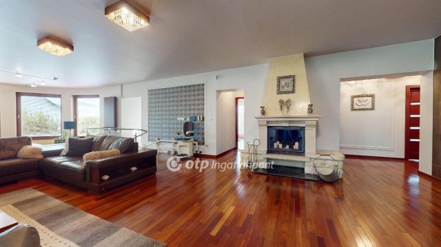 Eladó családi ház, Egerben 440 M Ft, 5 szobás