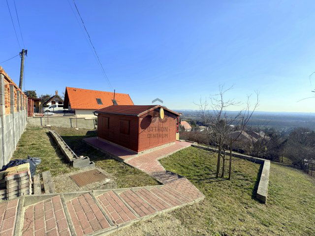 Eladó családi ház, Szentendrén 88 M Ft, 2 szobás