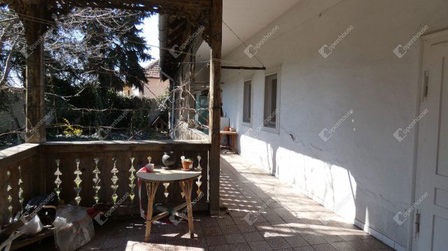 Eladó családi ház, Békésen 15.5 M Ft, 3 szobás