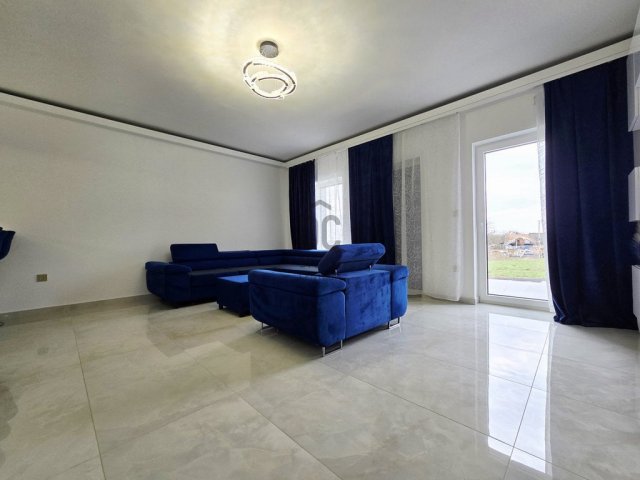 Eladó ikerház, Balatonszabadiban 109 M Ft, 4 szobás