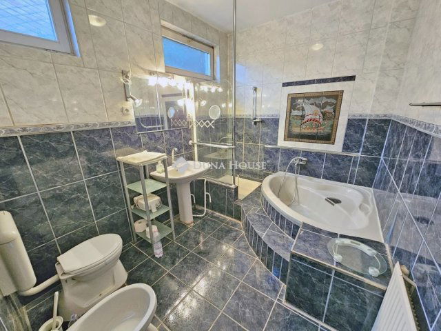 Eladó ikerház, Csömörön 89 M Ft, 2 szobás