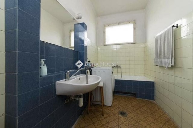 Eladó családi ház, Budapesten, XVII. kerületben 80 M Ft