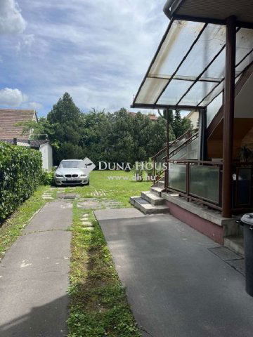 Eladó családi ház, Budapesten, XIV. kerületben 225 M Ft