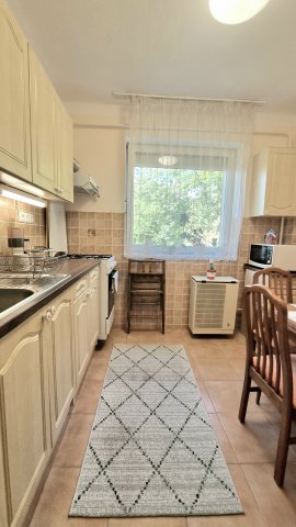 Kiadó téglalakás, albérlet, Nyíregyházán, Garibaldi utcában