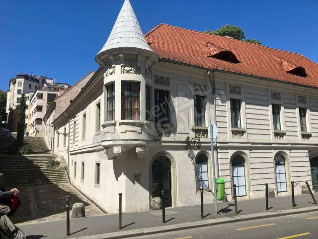 Kiadó téglalakás, albérlet, I. kerületben, Fő utcában