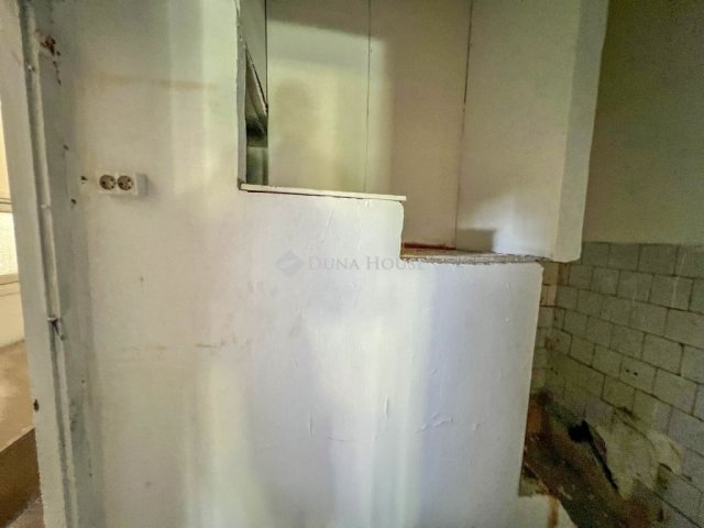 Eladó üzlethelyiség, Budapesten, XX. kerületben 68.9 M Ft