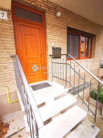 Eladó családi ház, Esztergomban 80 M Ft, 5 szobás