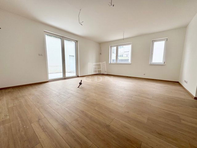 Eladó téglalakás, Budaörsön 109.9 M Ft, 4 szobás