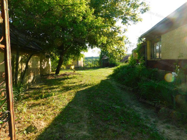 Eladó családi ház, Karádon 38.5 M Ft, 3 szobás