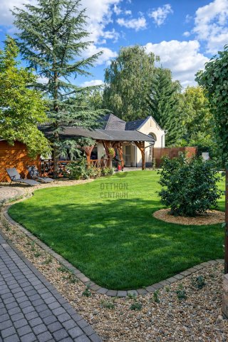 Eladó családi ház, Debrecenben 279 M Ft, 7 szobás