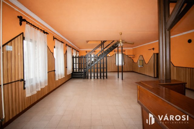 Eladó üzlethelyiség, Tótkomlóson 34.9 M Ft, 6 szobás