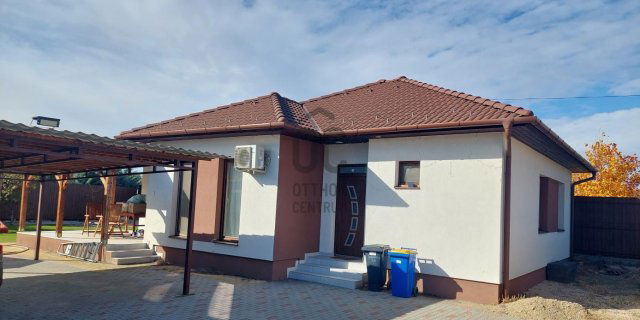 Eladó családi ház, Kecskeméten 95.5 M Ft, 4 szobás