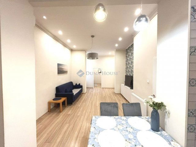 Eladó téglalakás, Budapesten, V. kerületben 121.92 M Ft