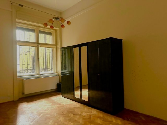 Eladó téglalakás, Budapesten, V. kerületben 170 M Ft, 3 szobás