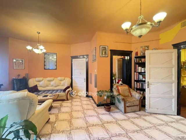 Eladó téglalakás, Budapesten, VIII. kerületben 99 M Ft, 3 szobás