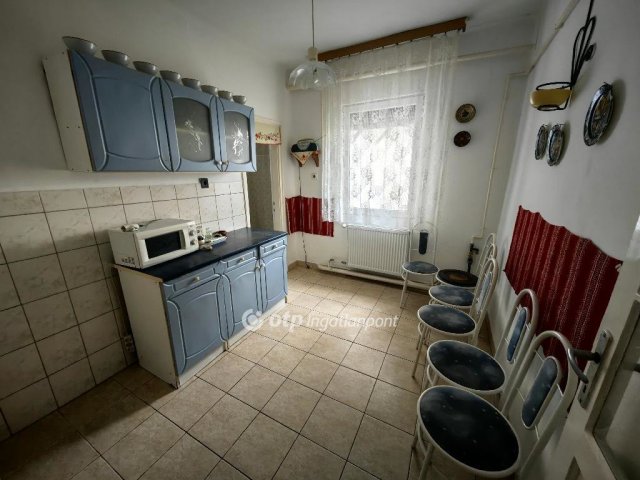 Eladó családi ház, Bucsán 13.5 M Ft, 3 szobás