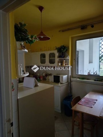 Eladó családi ház, Mosonmagyaróváron 83.9 M Ft, 5 szobás